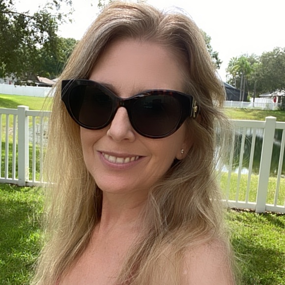 Meet your Posher, Catherine - Picture 1 of 6